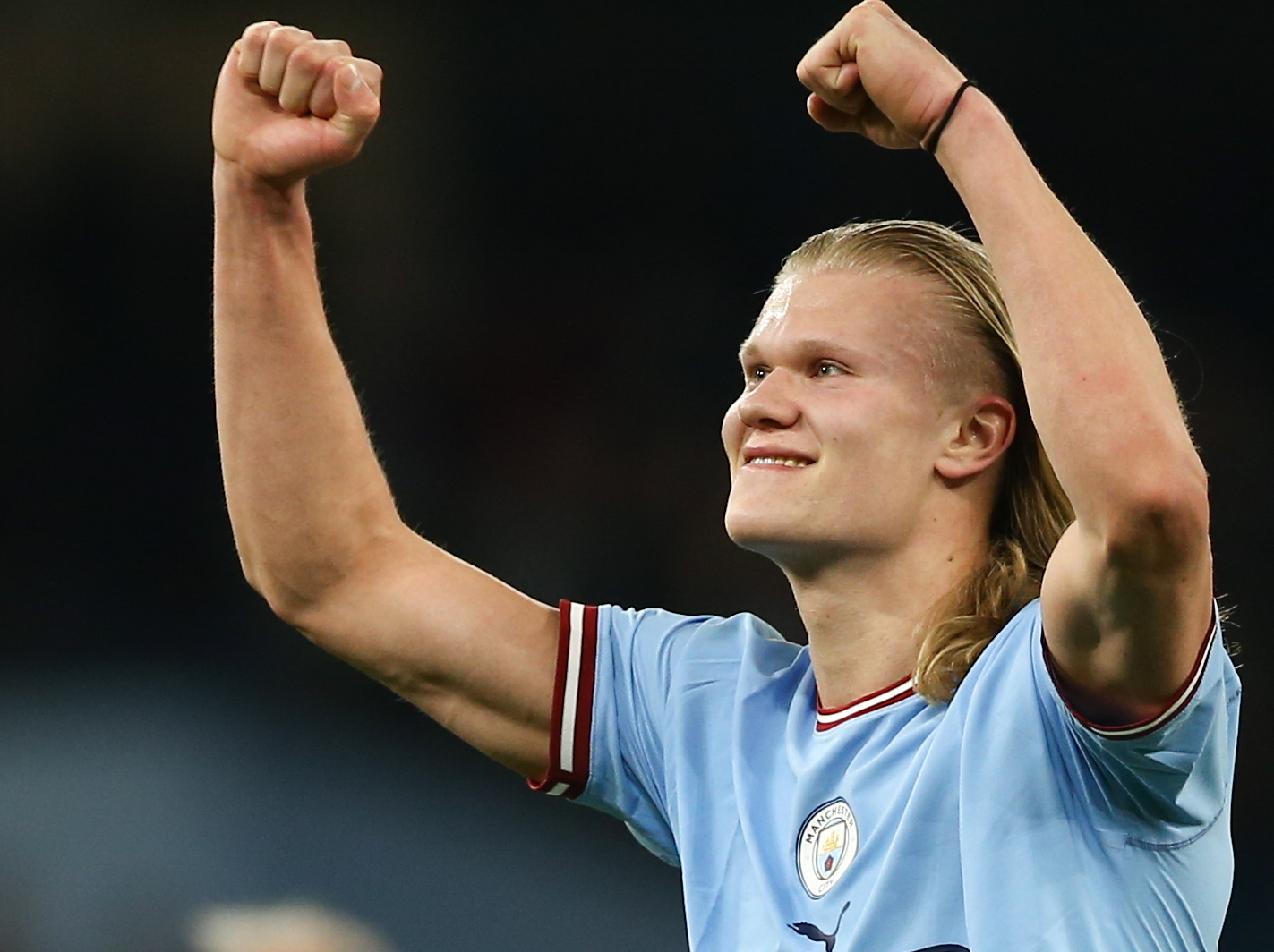 هالاند «القياسي» يثبت أنه الأجدر بجائزة أفضل لاعب في إنجلترا