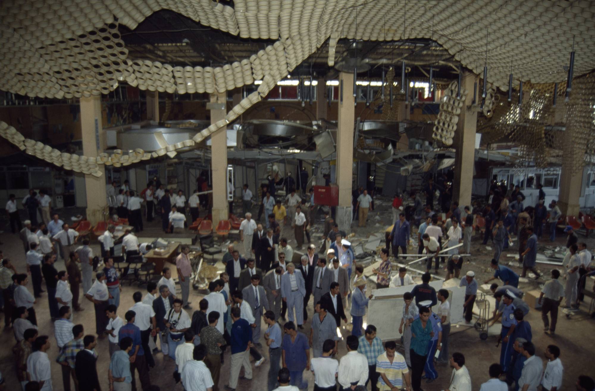 تفجير مطار الجزائر... «قراءة» في اعترافات المنفّذين