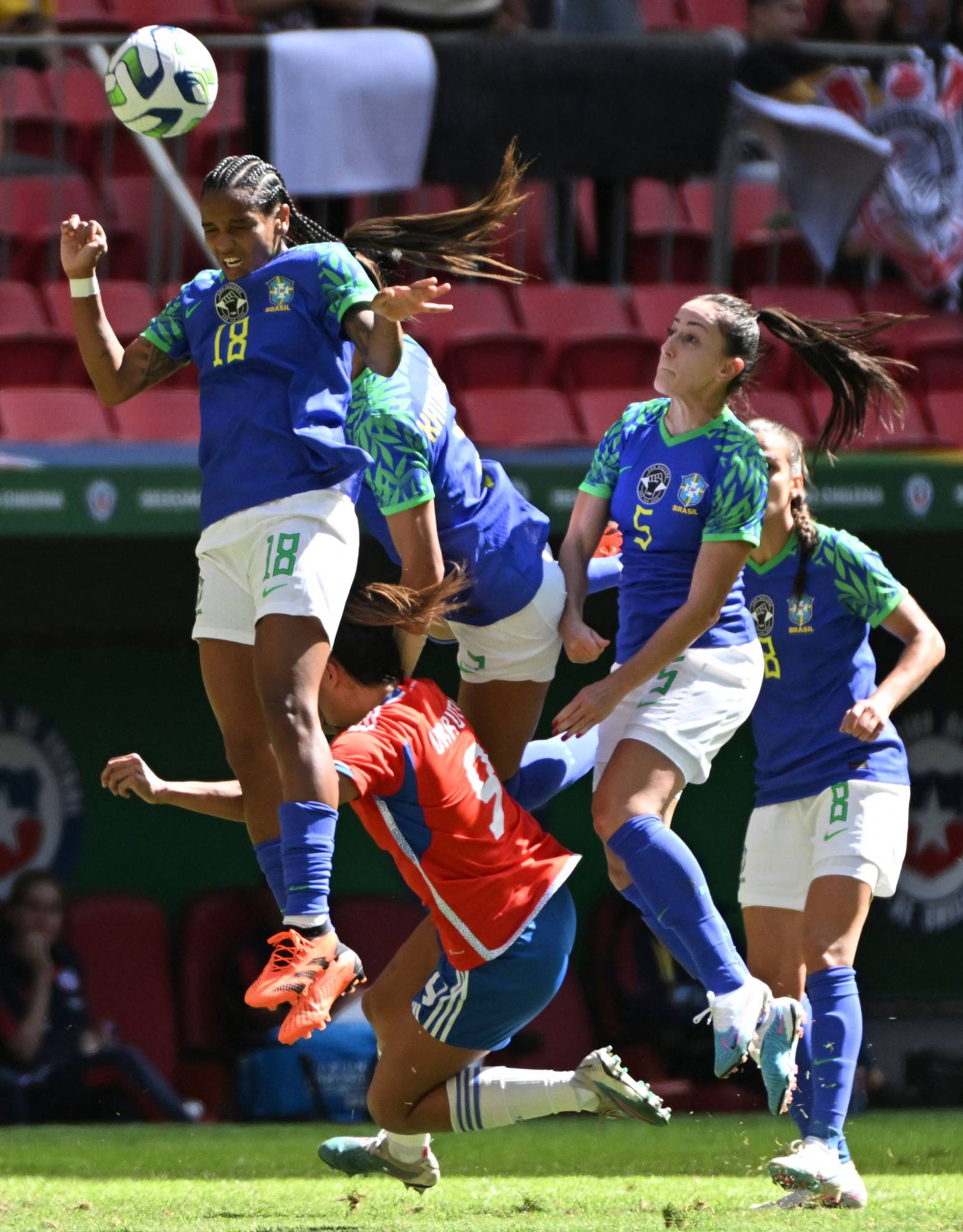 غيس: انتقالي لبرشلونة غيَّر مسيرتي الكروية وصنع مني نجمة