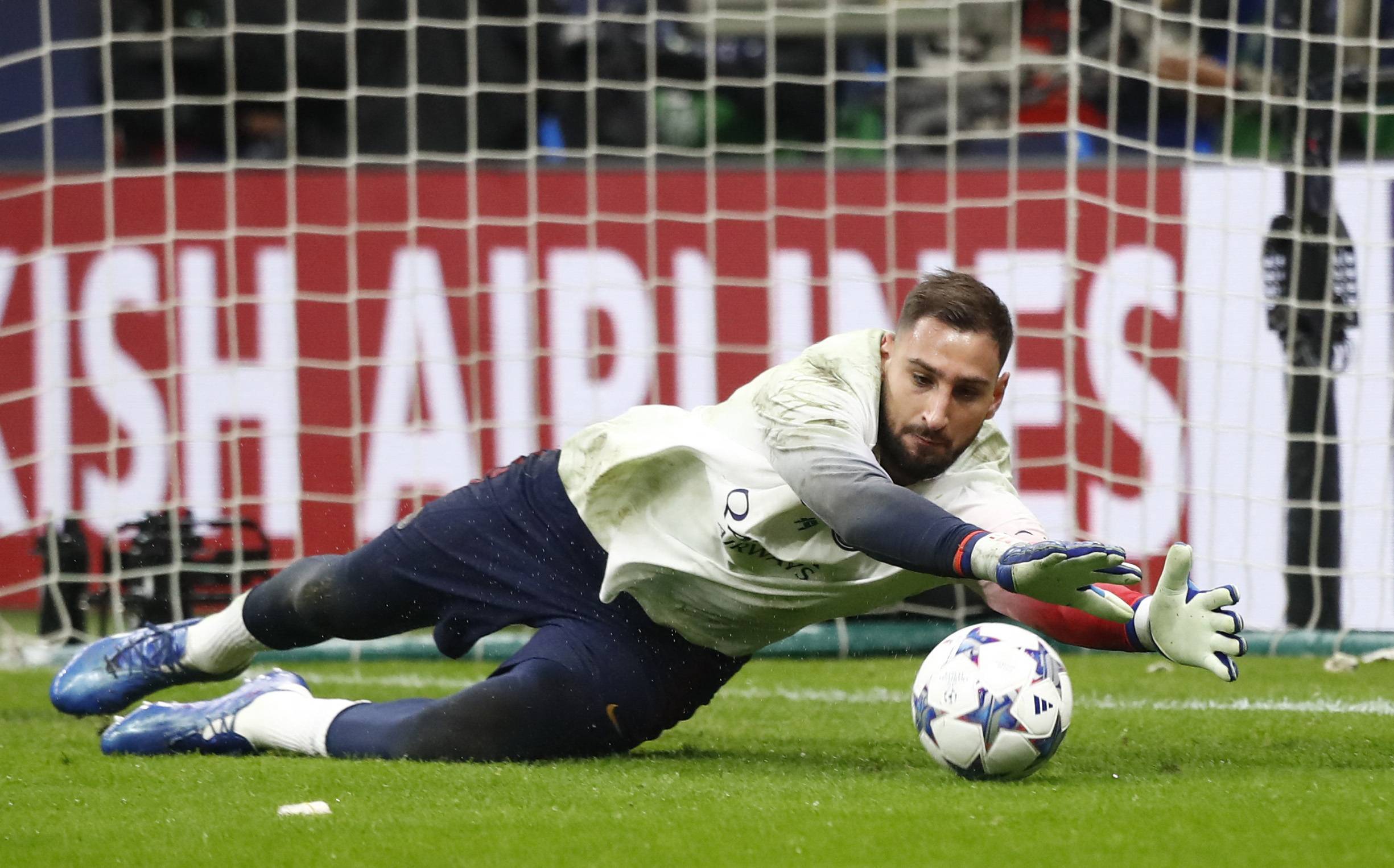 كيف أصبحت حراسة المرمى مشكلة في سان جيرمان؟