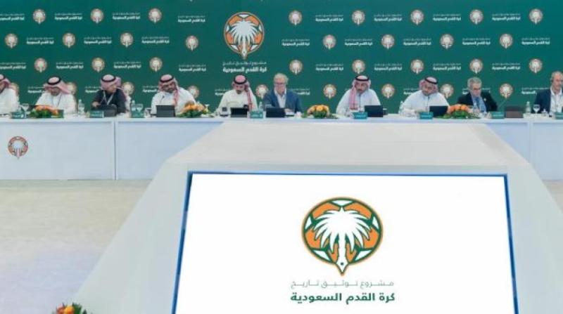 11 عضواً يوثقون تاريخ كرة القدم السعودية