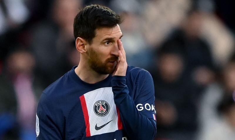 إيقاف ميسي... هل هو بداية الانفصال عن باريس سان جيرمان؟