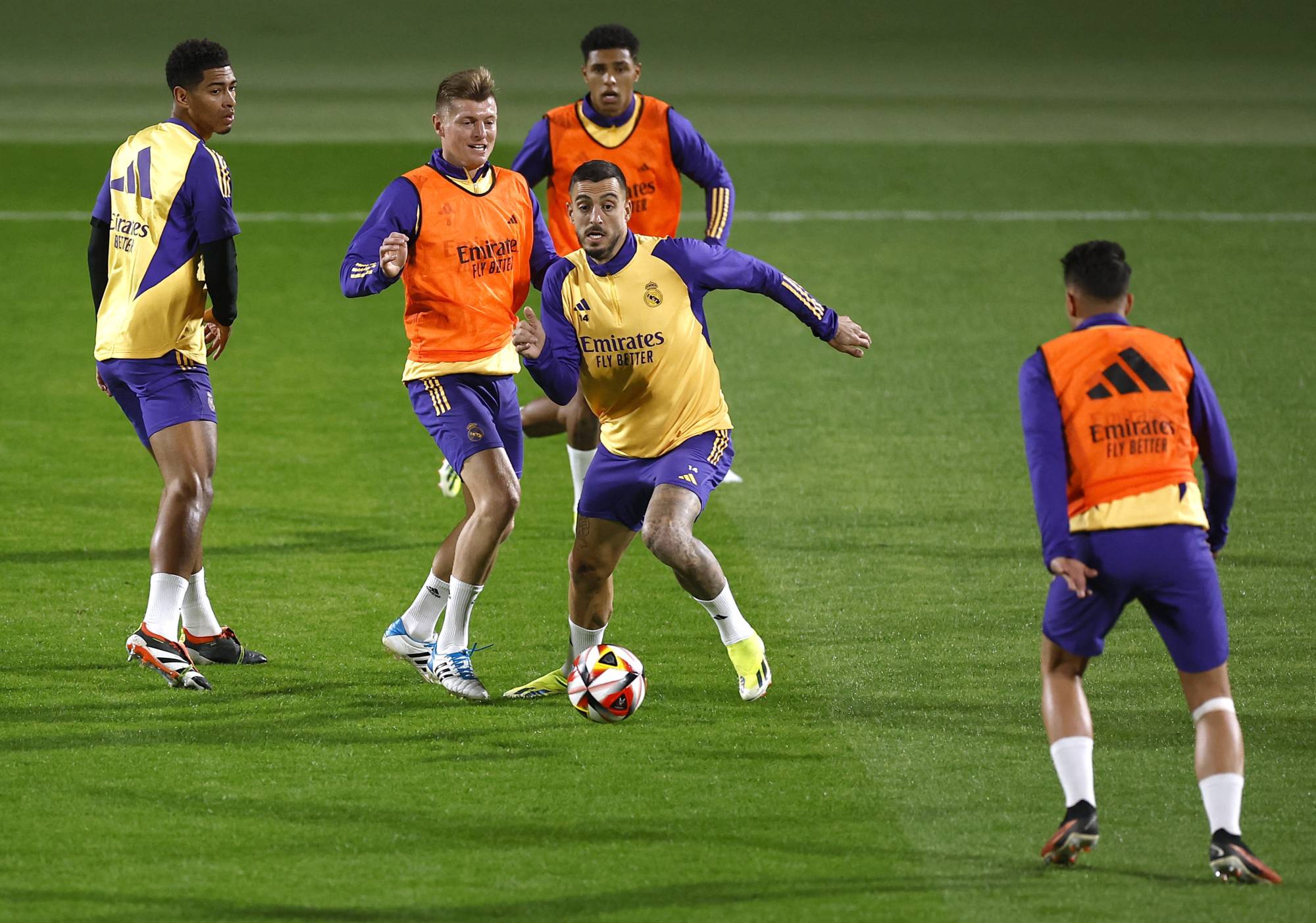 «السوبر الإسباني»: الريال والبرشا يشعلان الرياض بـ«كلاسيكو الأرض»