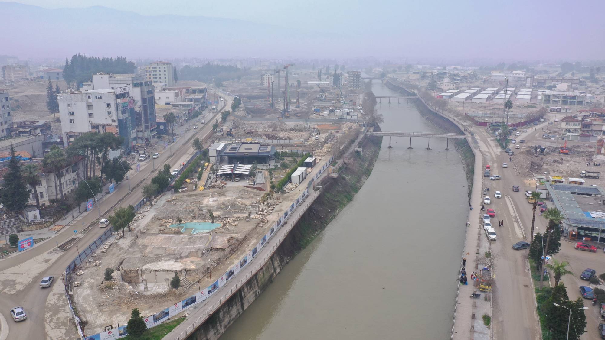 أنطاكيا التاريخية «مدينة خيم وحاويات»... وخطط الإعمار تهدد تعددية السكان