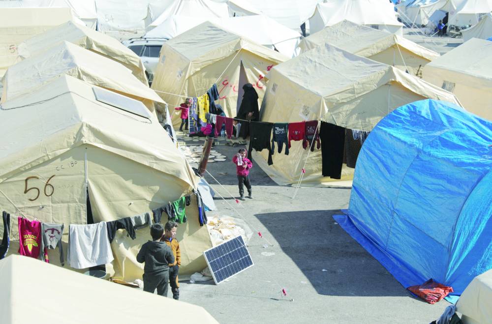 لا أمان تحت الأسقف الحجرية... سوريون يعيشون في خيم خشية من الزلزال