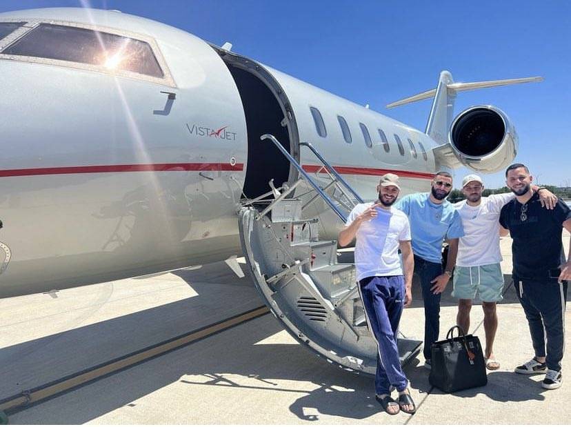 كريم بنزيمة يزور الجزائر لأول مرة