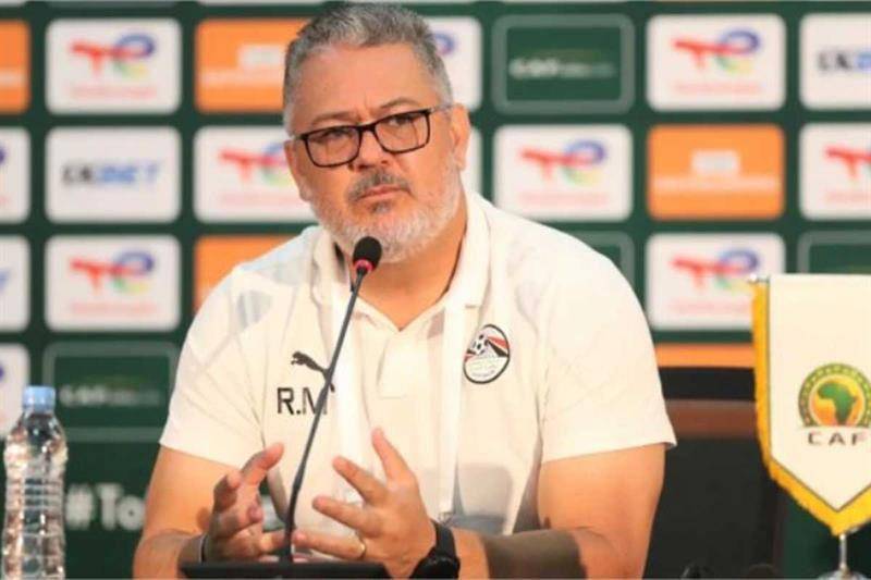 البرازيلي ميكالي يوقع عقود تدريب منتخب مصر للشباب