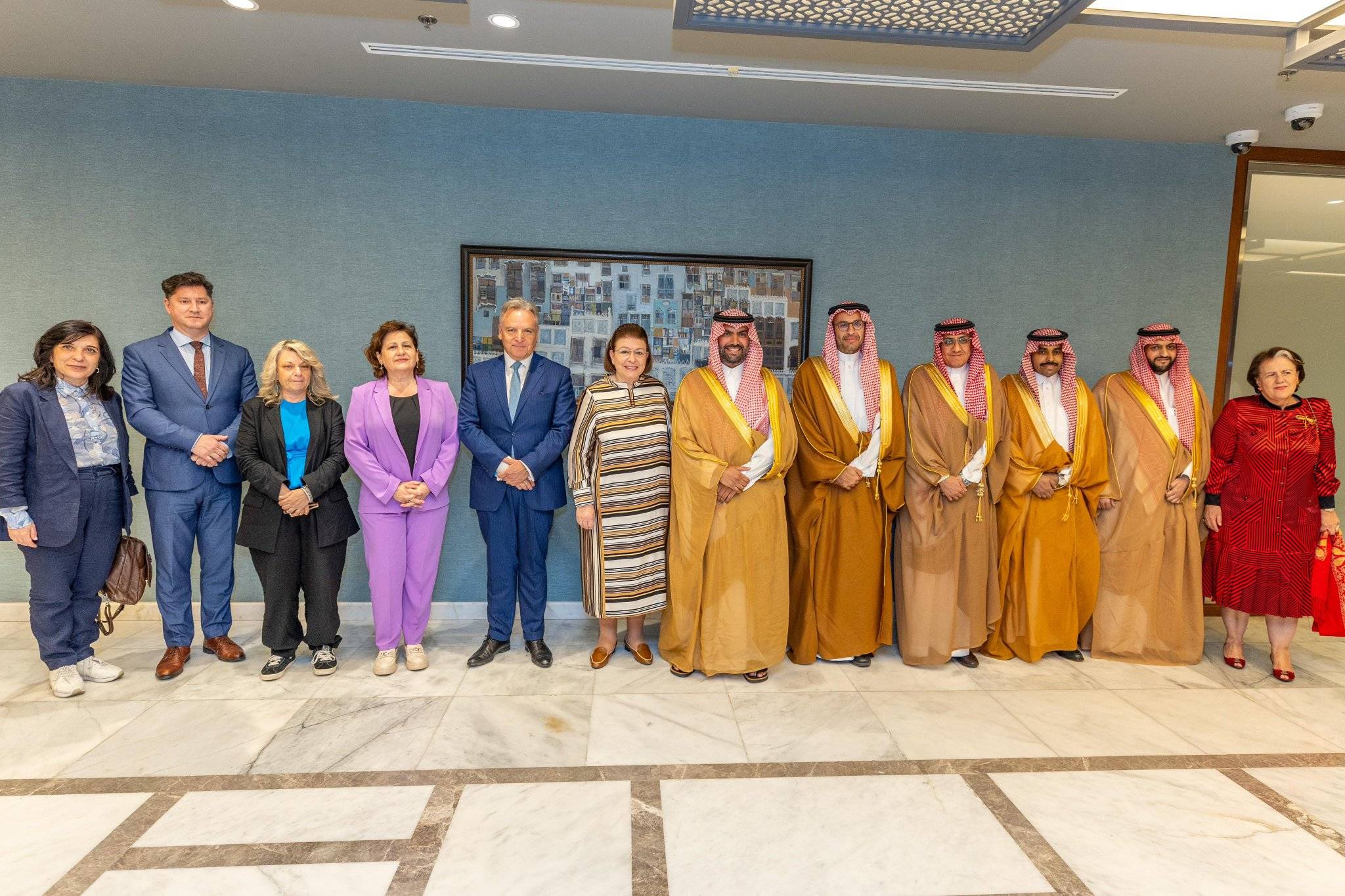 المشاركون في الاجتماع الأول للجنة الثقافة المنبثقة من «مجلس الشراكة الاستراتيجية» (واس)