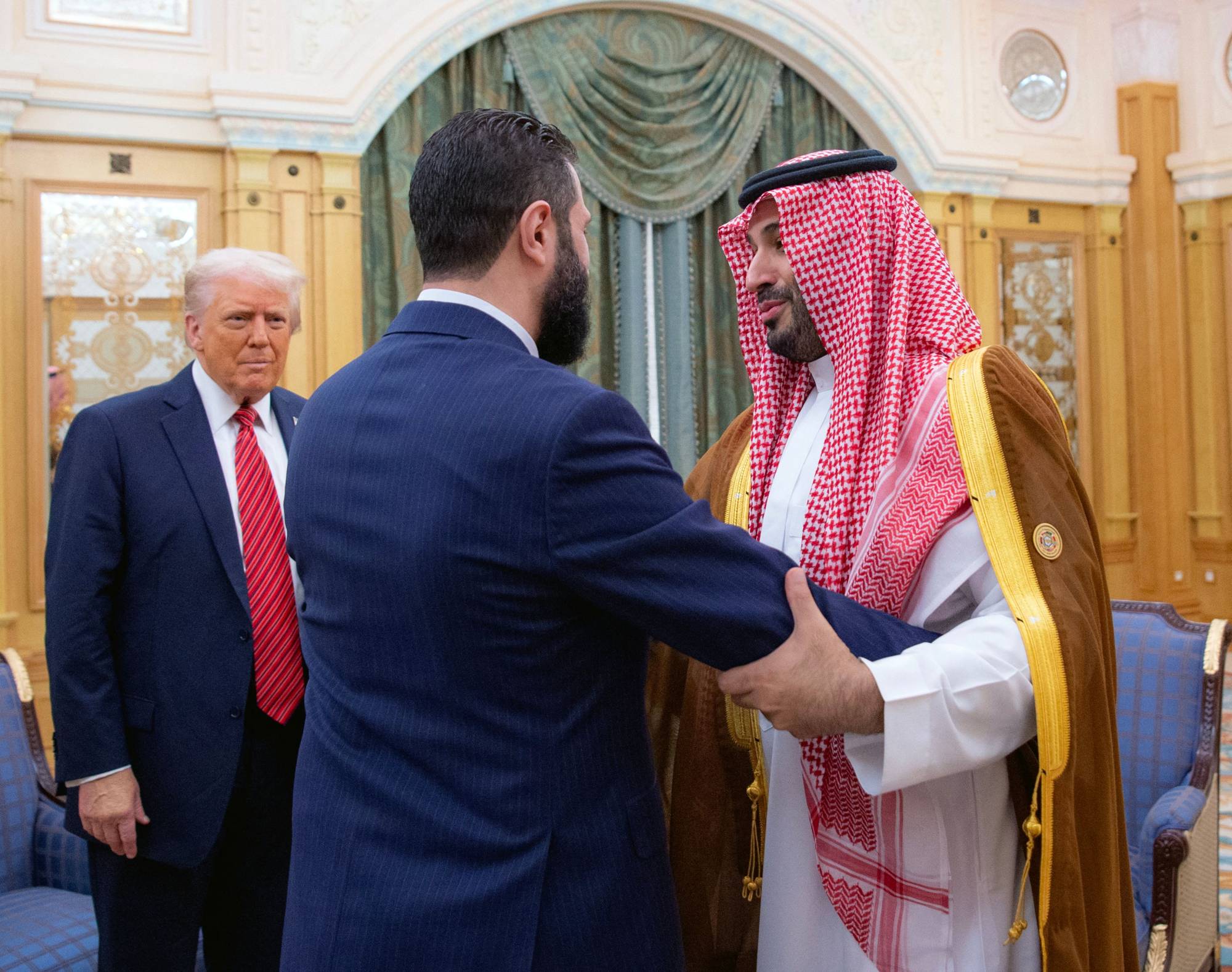 محمد بن سلمان وتميم بن حمد يبحثان مستجدات الأوضاع الإقليمية والدولية