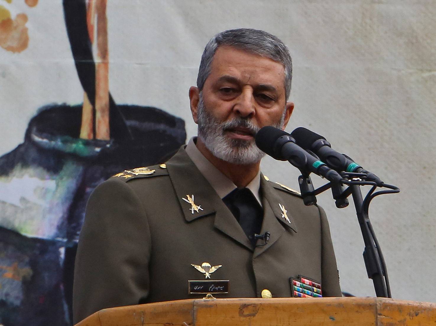 عبد الرحيم موسوي رئيس هيئة الأركان العامة للجيش الإيراني (أ.ف.ب)
