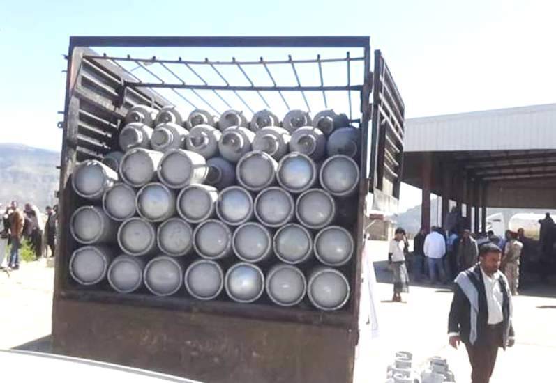الحوثيون اعتادوا على افتعال أزمات غاز بمناطق سيطرتهم (إ.ب.أ)
