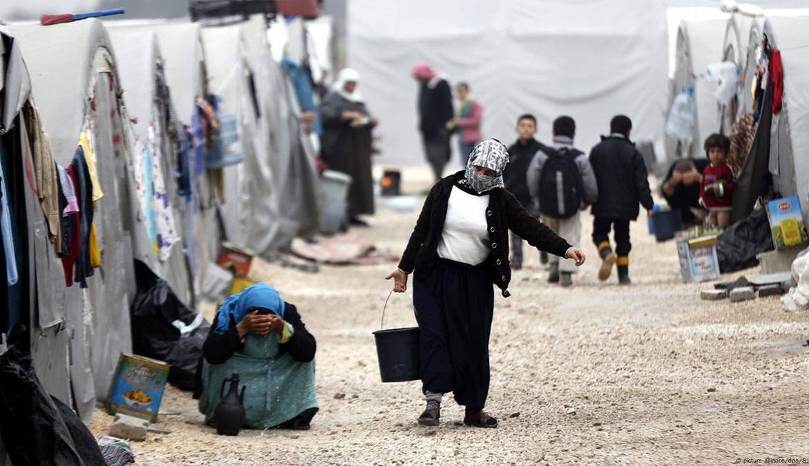 Türkiye'nin güneydoğusundaki Şanlıurfa'da Suriyeli mülteciler için bir kamp (Türk medyası)