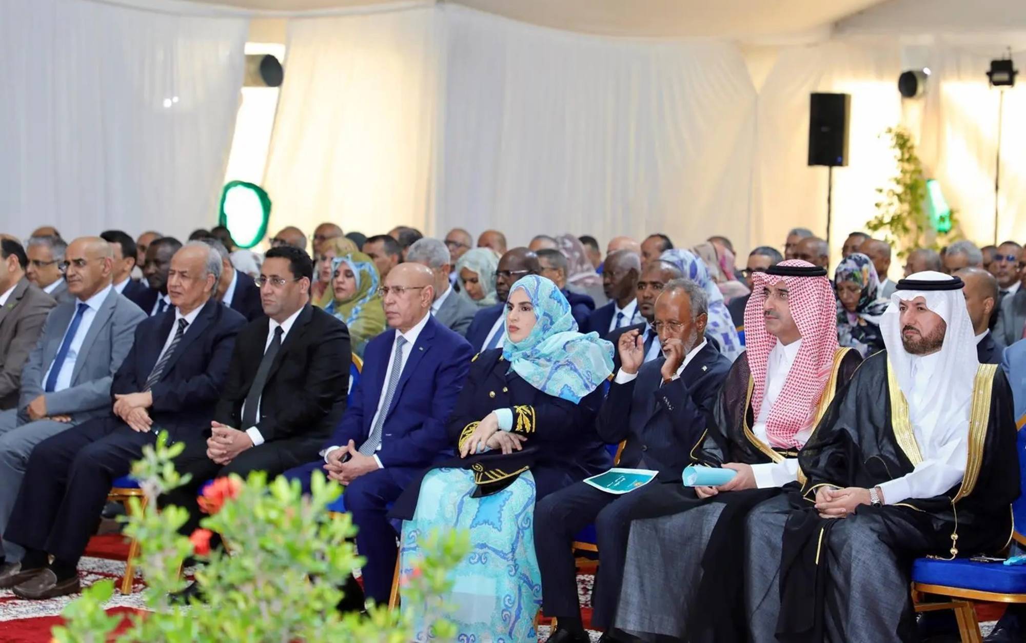 شهد حفل وضع حجر الأساس لـ«مشروع مستشفى الملك سلمان» حضور وزراء ومسؤولين (واس)
