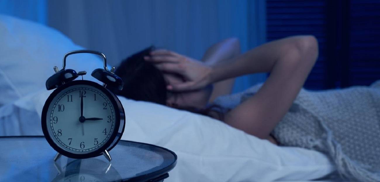 الأرق اضطراب شائع يسبب صعوبة في الاستغراق بالنوم أو الاستمرار فيه (جامعة أكسفورد)