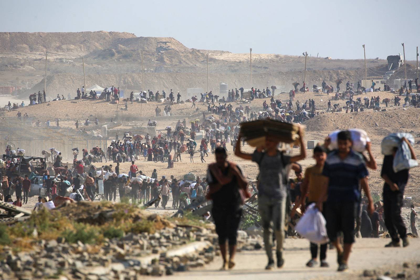 رسائل الغزيين في ذكرى الحرب: «يكفينا موتاً وخربان ديار»