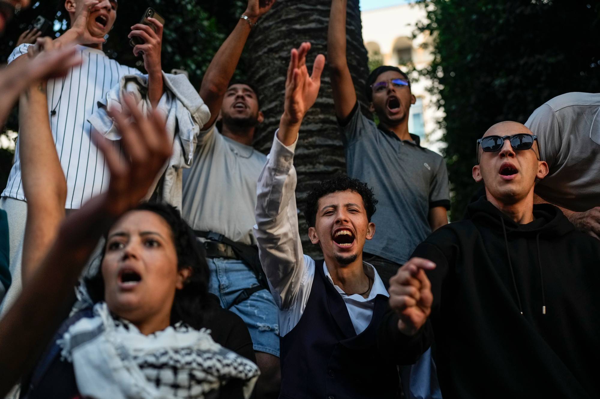 جانب من الاحتجاجات التي شهدتها شوارع الرباط ليلة أمس الجمعة (أ.ب)