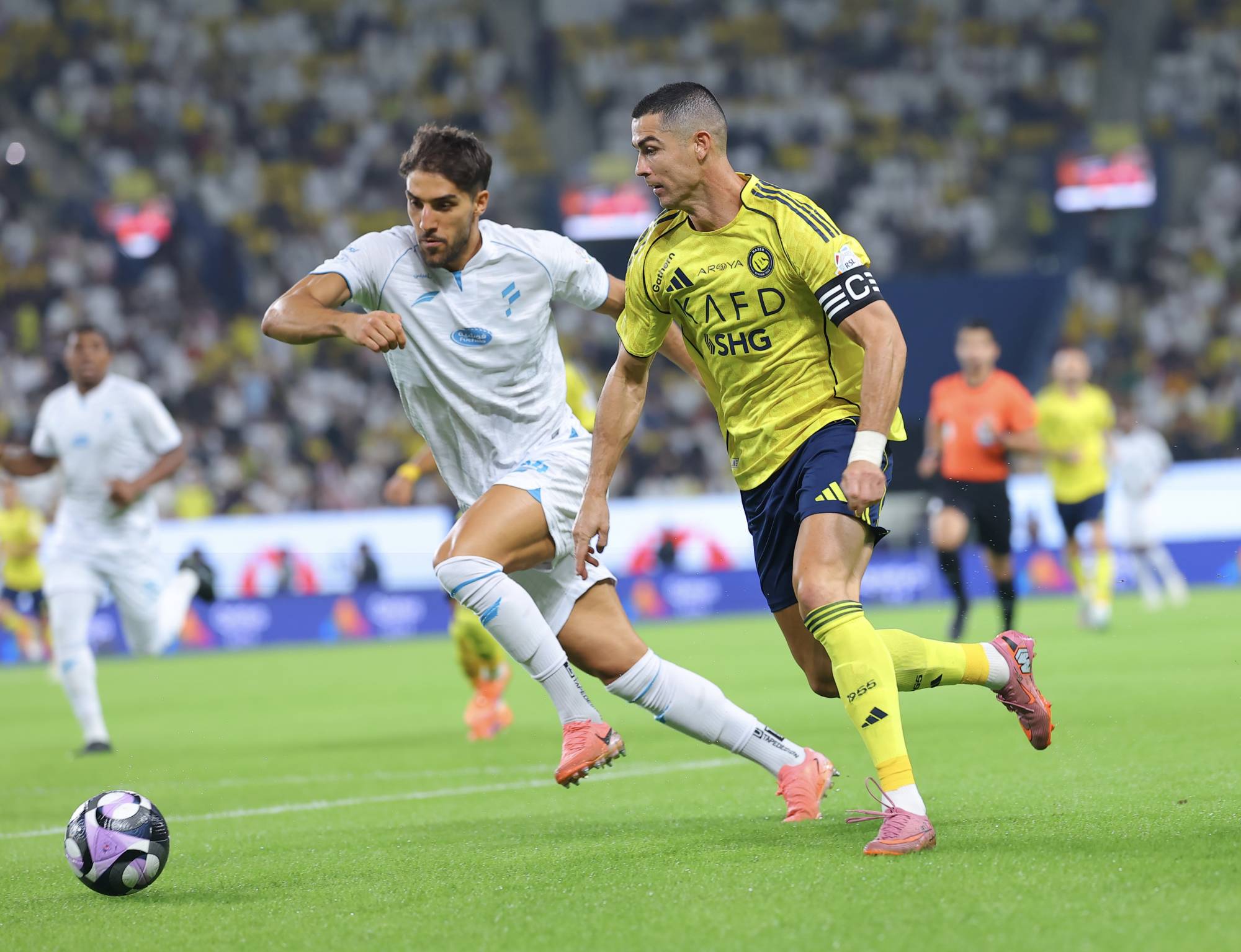 رونالدو يقود هجمة نصراوية (تصوير: عبد العزيز النومان)