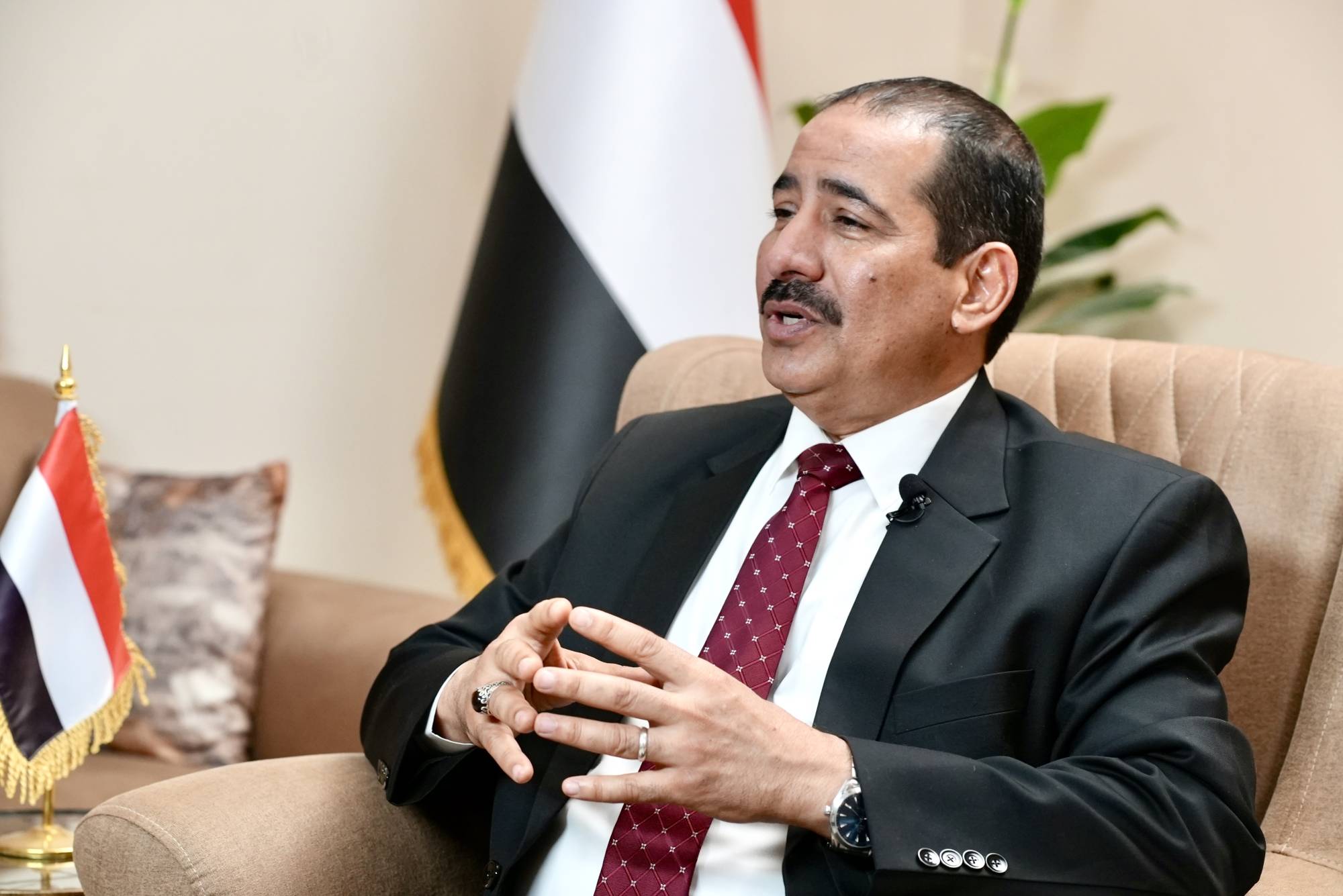 وزير الداخلية: ضبط عناصر من حزب الله في عدن وزير الداخلية: ضبط عناصر من حزب الله في عدن