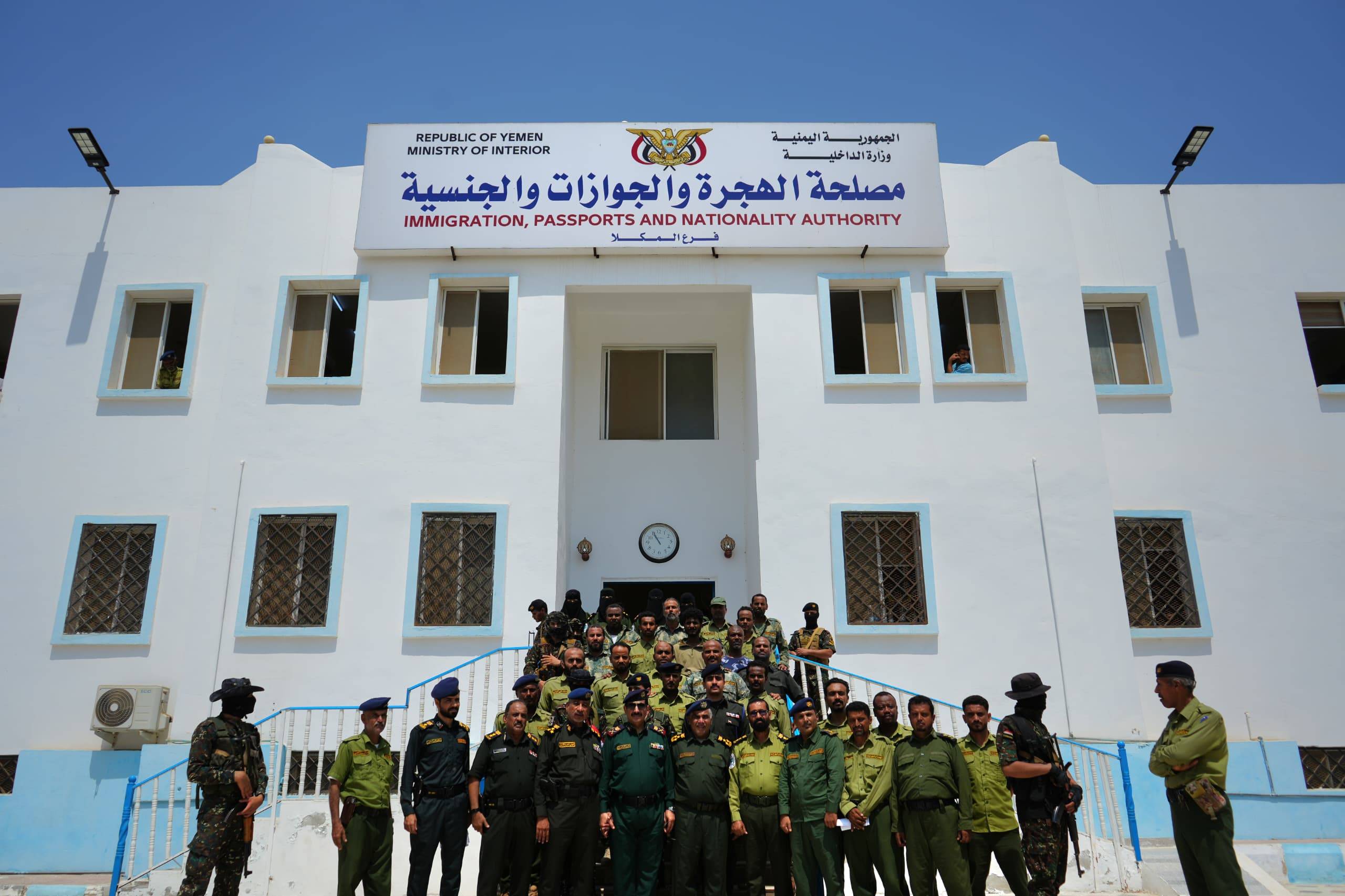 وزير الداخلية: ضبط عناصر من حزب الله في عدن وزير الداخلية: ضبط عناصر من حزب الله في عدن