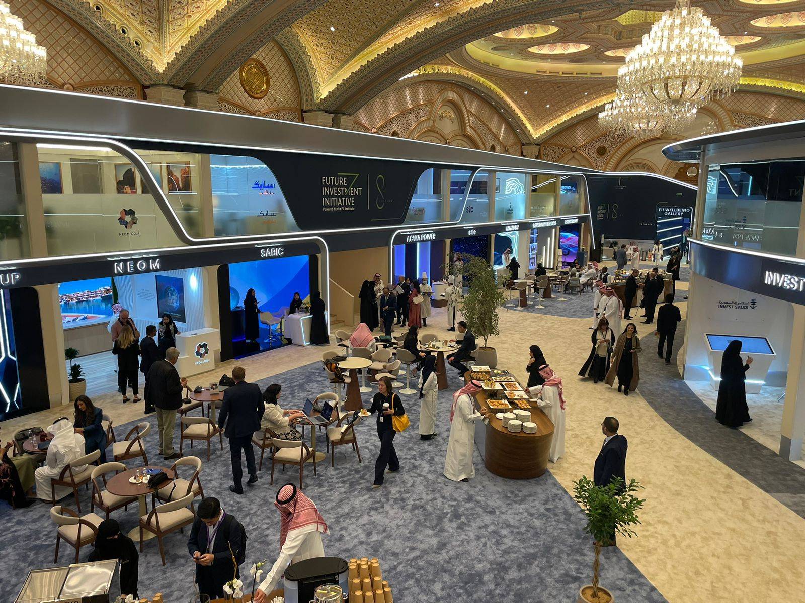 بعض الحضور المشارك في نسخة العام الماضي (الشرق الأوسط)