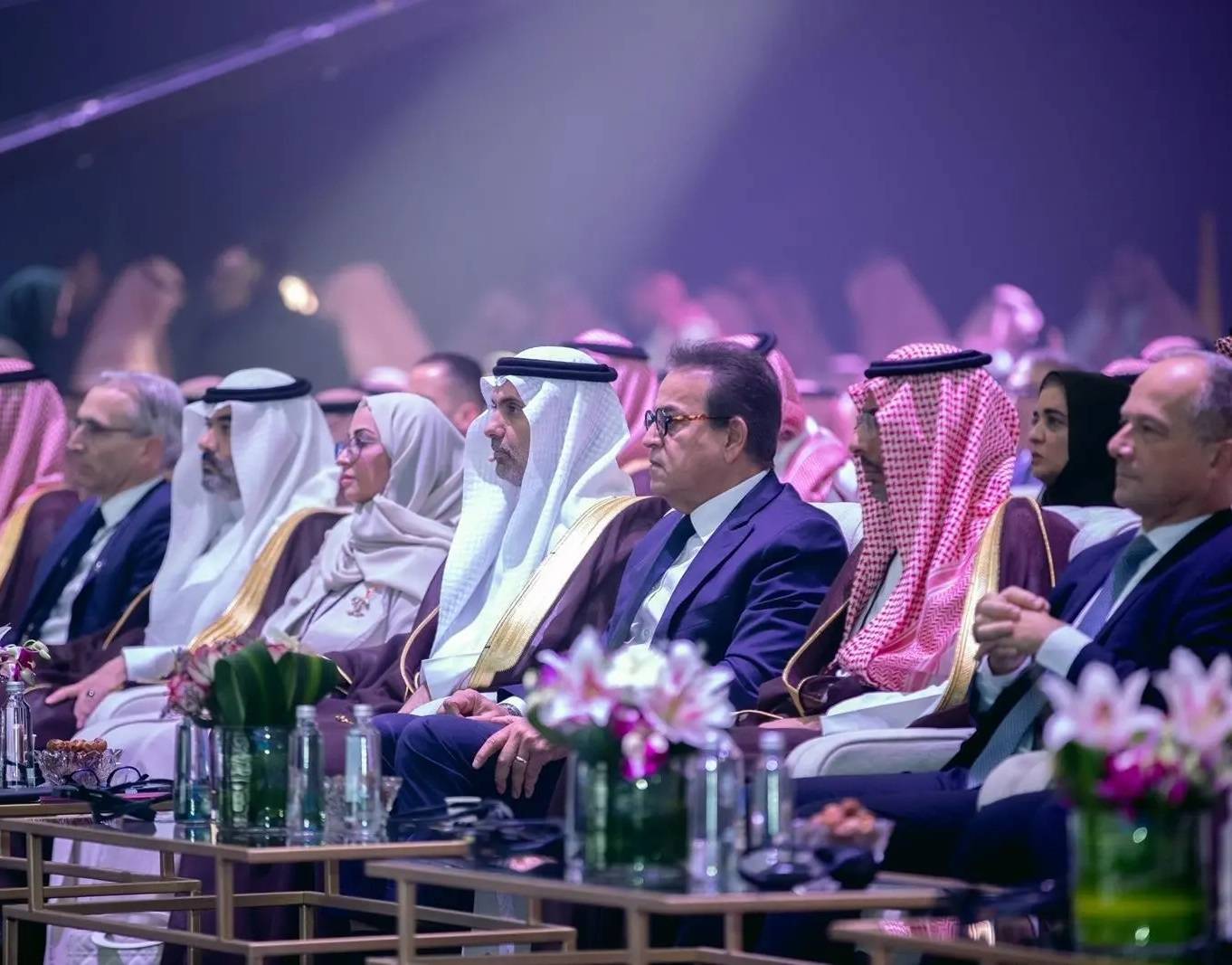 يحظى الملتقى بمشاركة واسعة من قادة القطاعات الصحية وصُنّاع القرار والمبتكرين من مختلف دول العالم (واس)