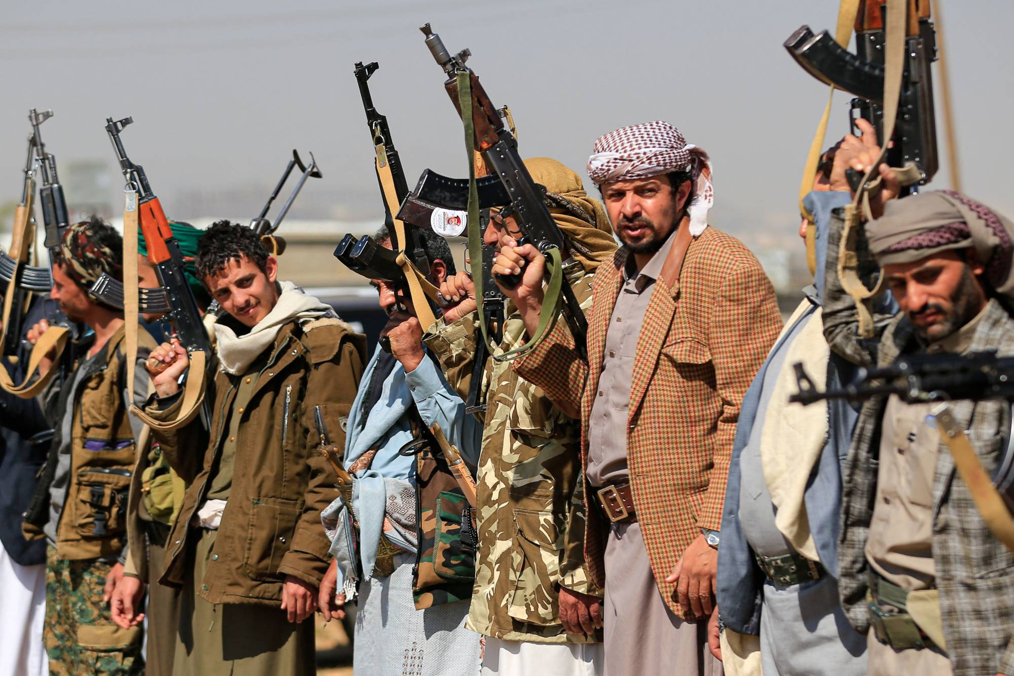 أعباء الحكومة اليمنية تفاقمت جرَّاء هجمات الحوثيين على مواني تصدير النفط (أ.ف.ب)