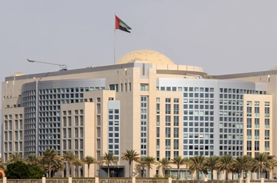 الإمارات تدعم هدنة إنسانية ووقفاً فورياً لإطلاق النار في السودان
