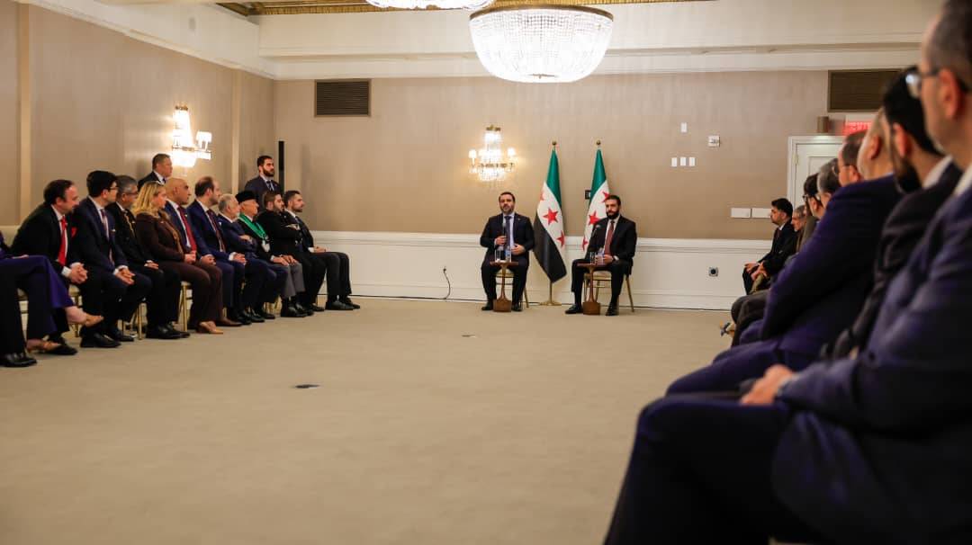 Une délégation d'organisations syro-américaines a rencontré samedi soir le président Ahmed al-Sharaa à Washington, en présence du ministre des Affaires étrangères Asaad Hassan al-Shaibani (SANA).