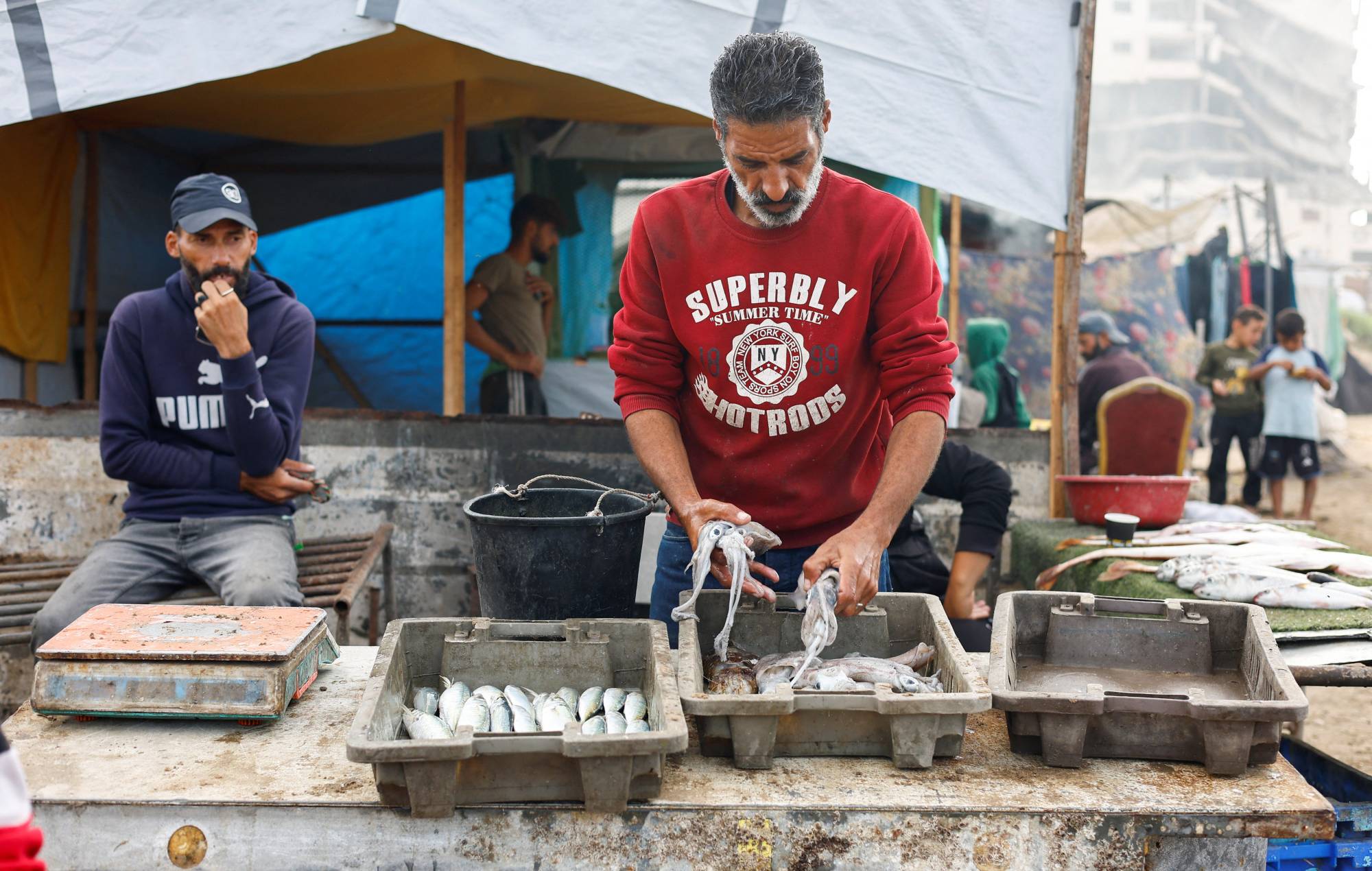 حروب اليوم التالي في غزة: تحديات الأمن والمجتمع والتعامل مع تركة «حماس»