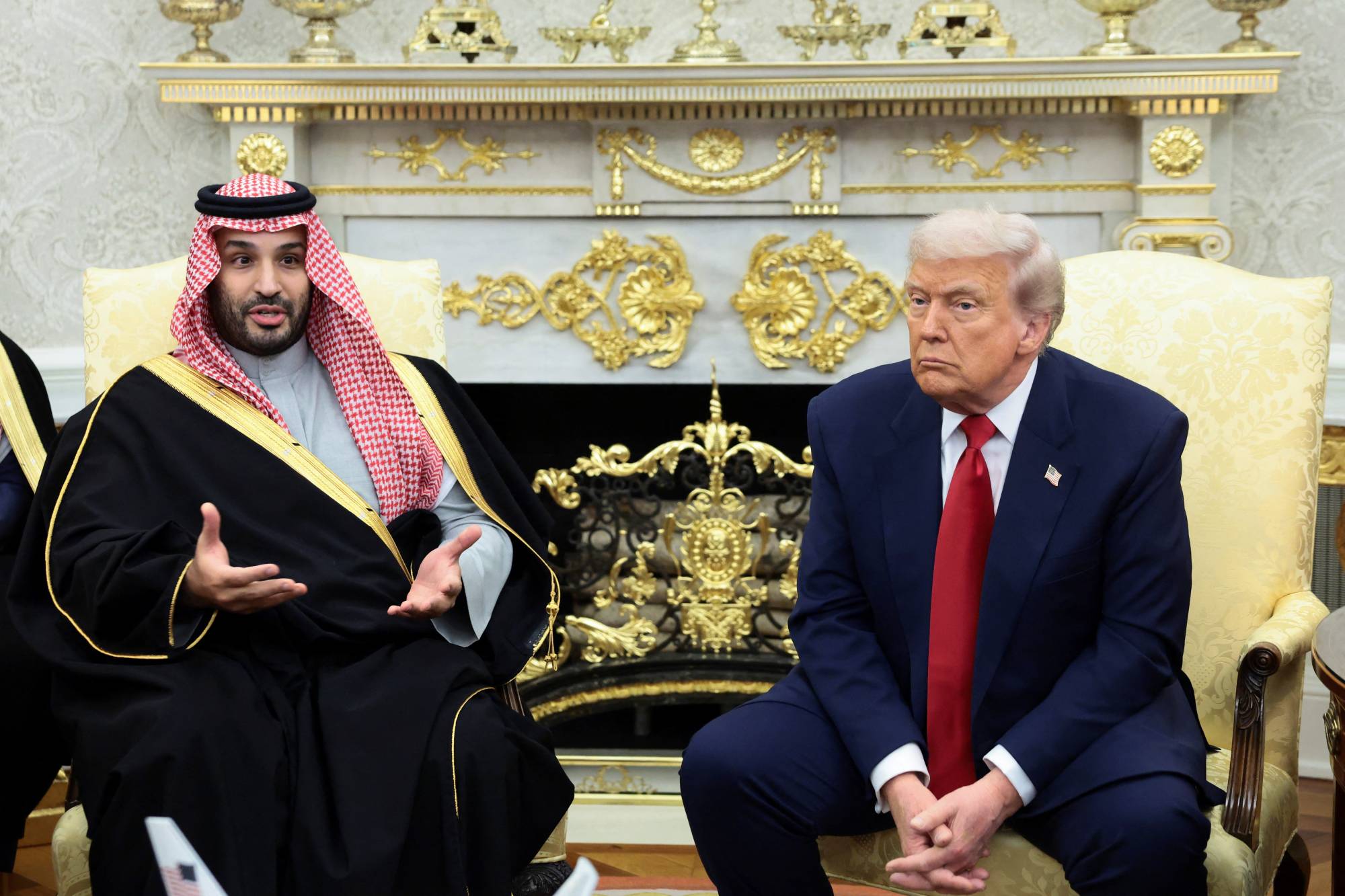 ولي العهد السعودي الأمير محمد بن سلمان يتحدث للصحافيين في البيت الأبيض الثلاثاء (رويترز)