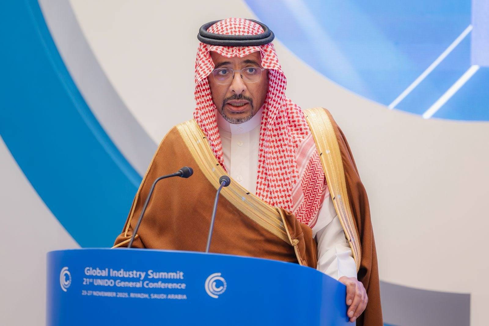 وزير الصناعة السعودي بندر الخريف (الوزارة)