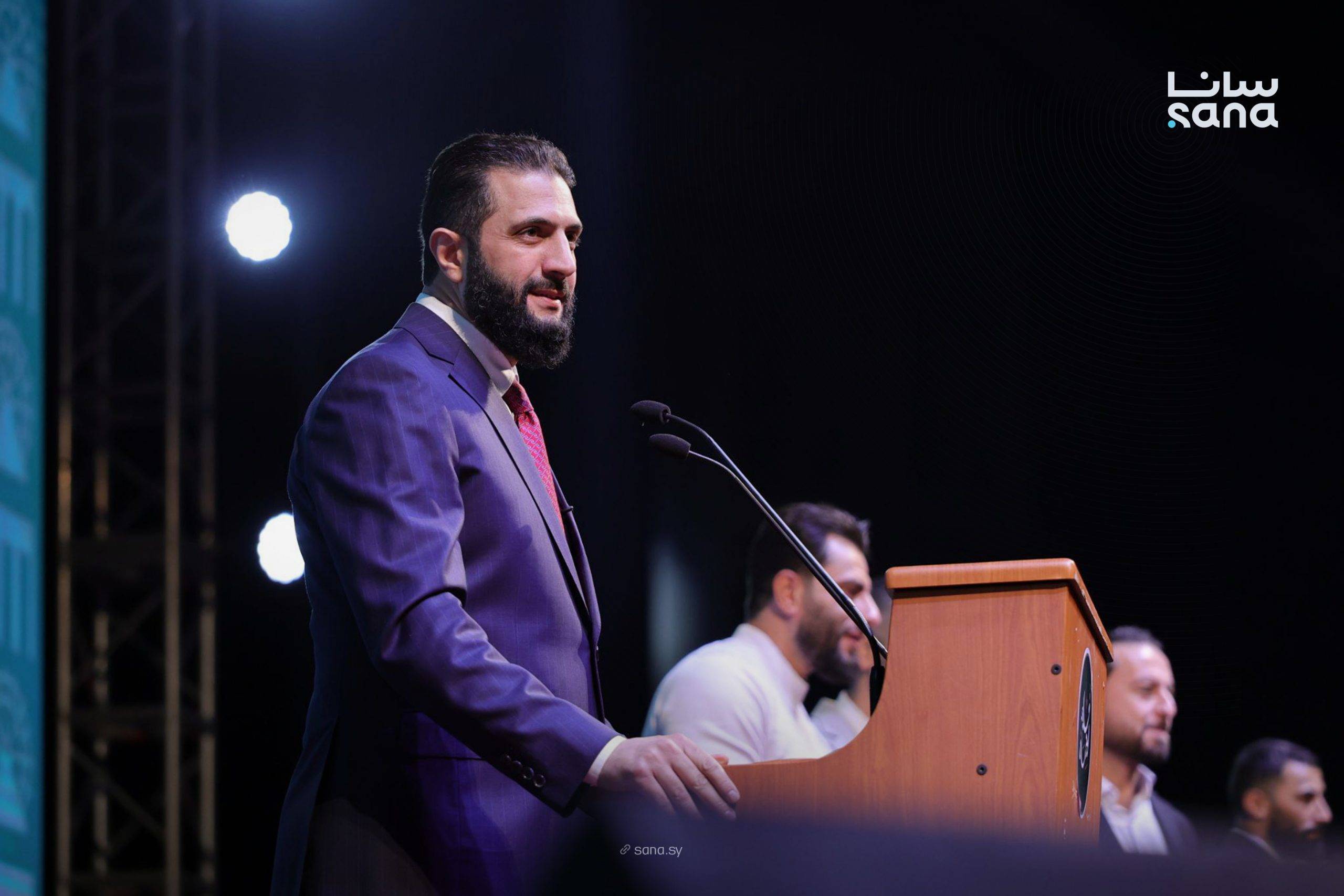 الشرع خلال إلقائه كلمته (سانا)