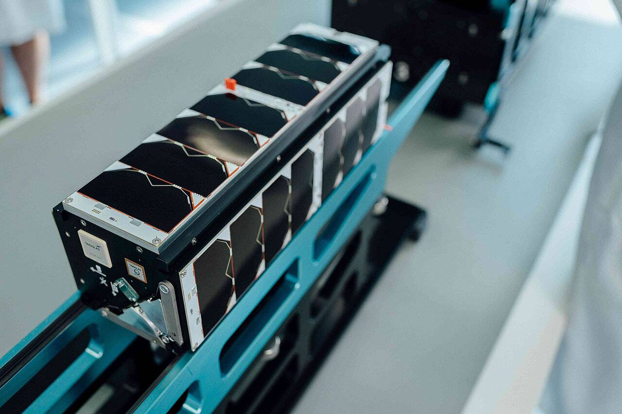 نموذج للقمر الاصطناعي (InnoCube) (جامعة فورتسبورغ)