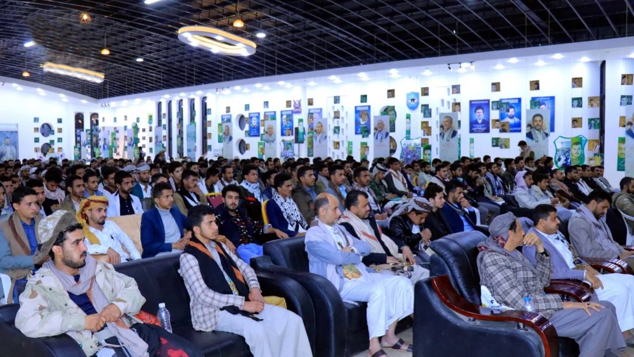 احتفالية حوثية في جامعة صنعاء في الذكرى السنوية لقتلاها (إعلام حوثي)