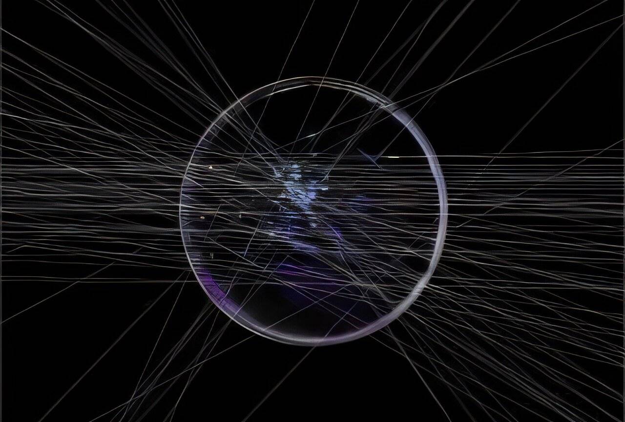 طلاء ذكي يقيس قوة وموقع الصدمات عبر تغيّر اللون