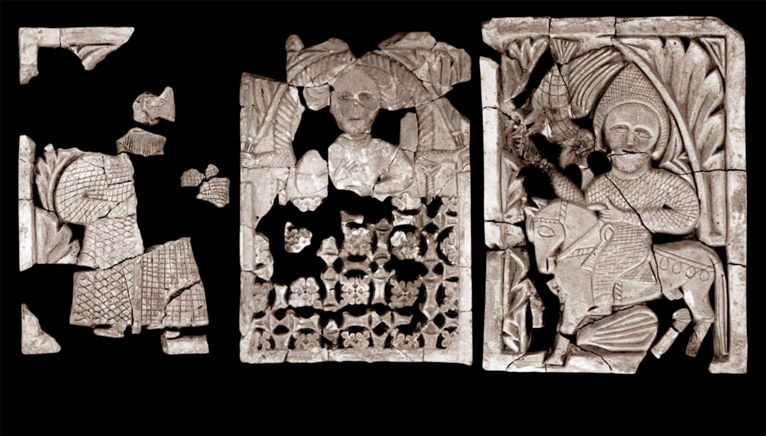 3 ألواح من قصر الحير الشرقي