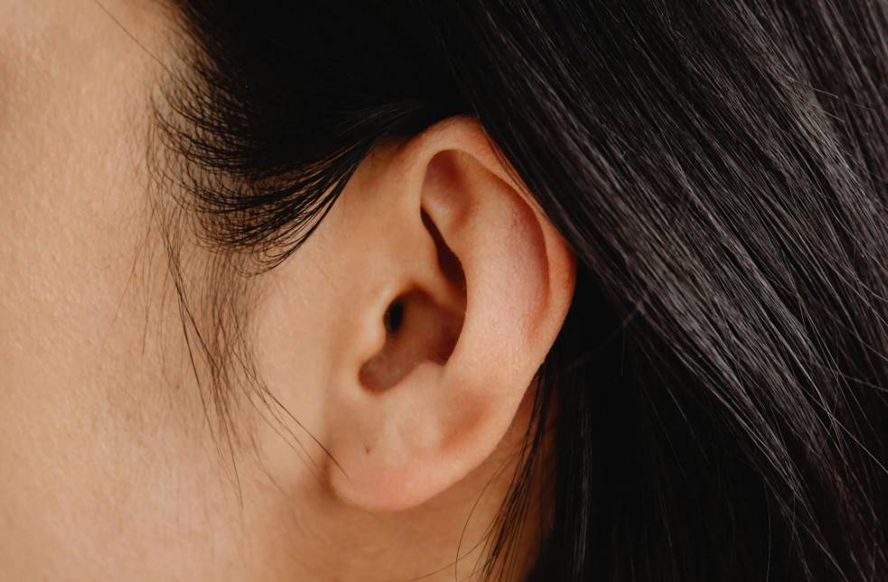 دراسة: ارتباط قوي بين أمراض الأذن الشائعة وخطر الخرف