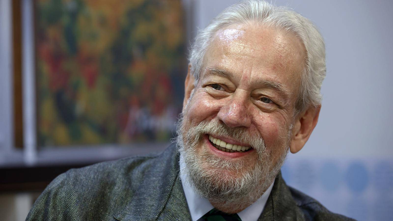 الروائي والباحث المكسيكي غونزالو سيلوريو يتوَّج بجائزة «سرفانتيس»