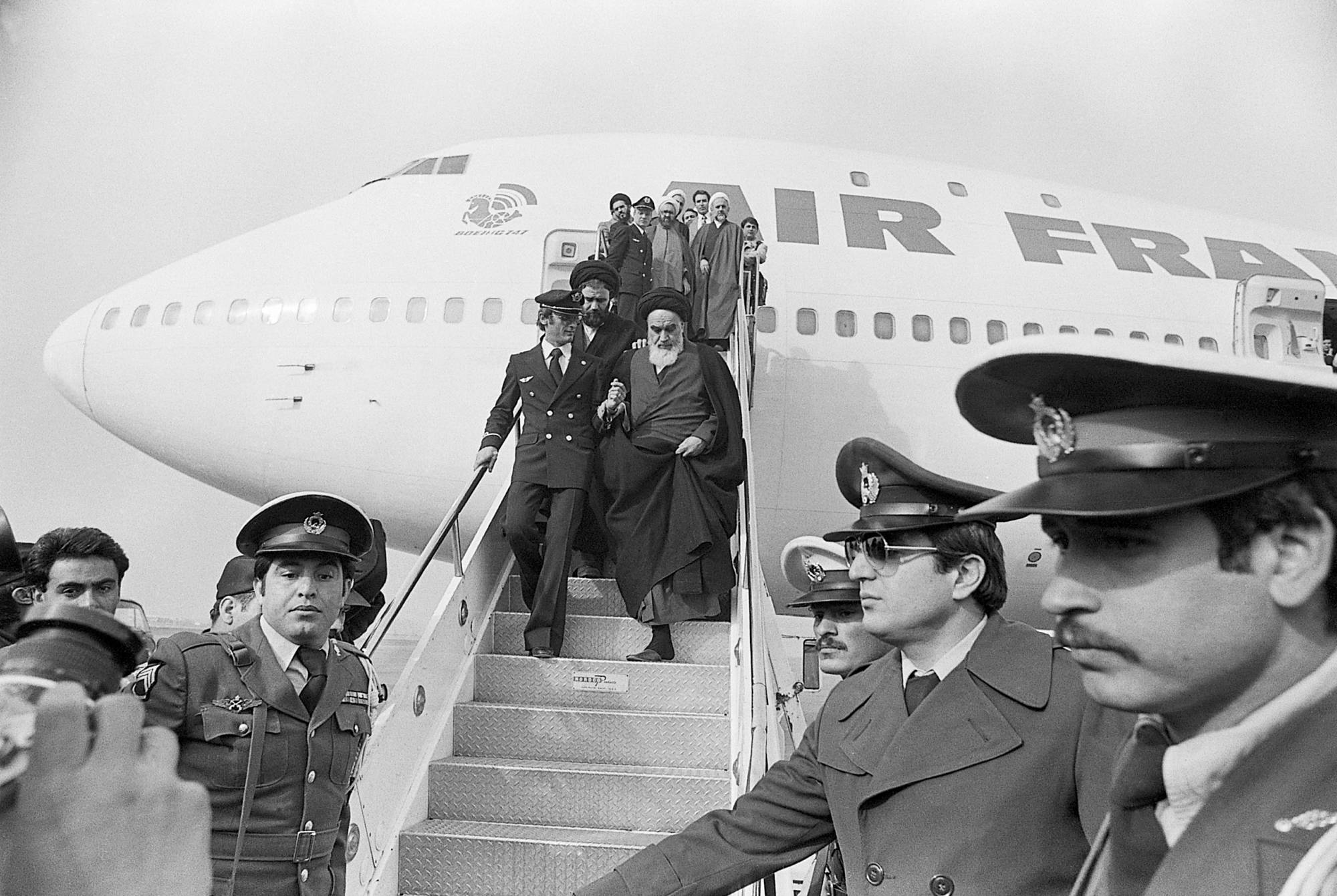 ثلاث هدايا غير متعمدة لإيران من صدام وبن لادن وبوش الابن