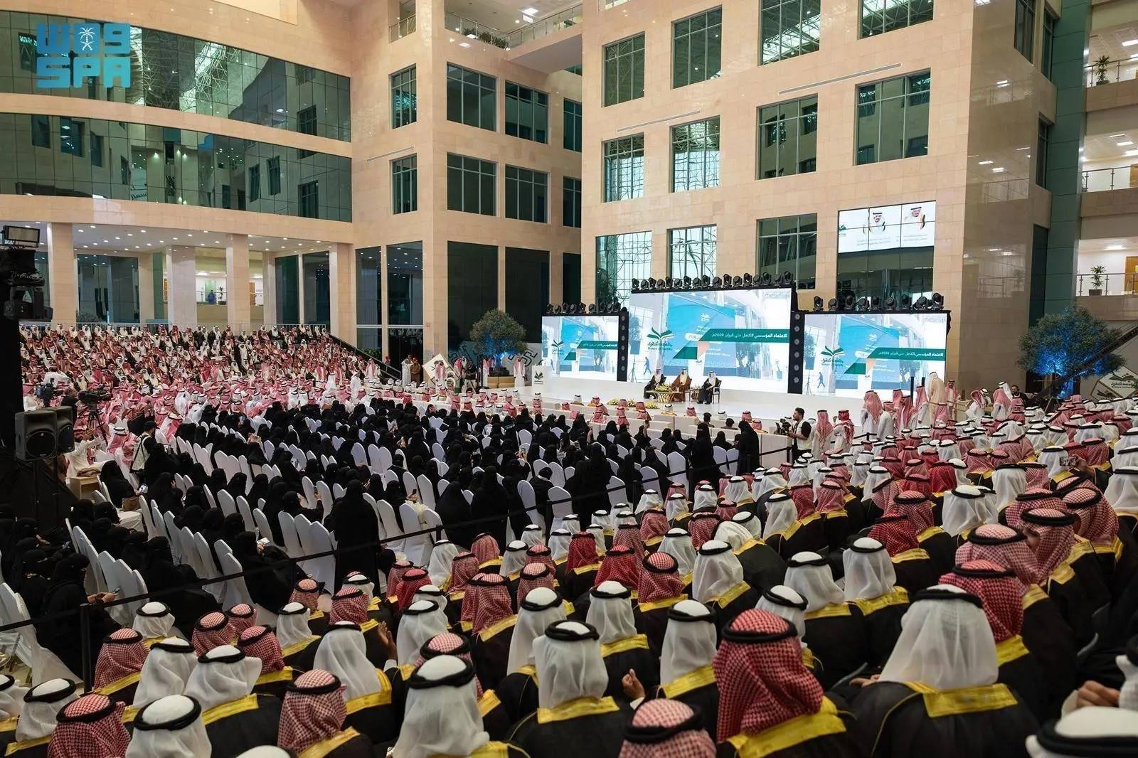 المرجعية الجغرافية والتاريخية للأدب الخليجي