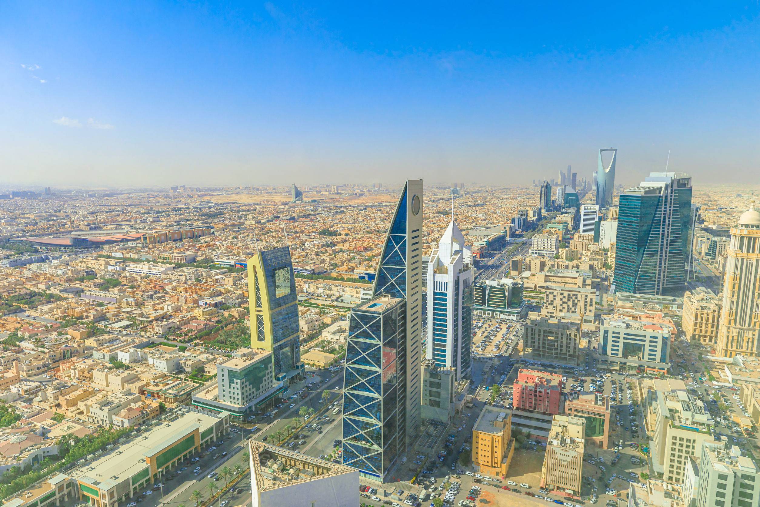 التحول الرقمي في السعودية: 98% من المنشآت متصلة بالإنترنت و33% تتبنى الذكاء الاصطناعي