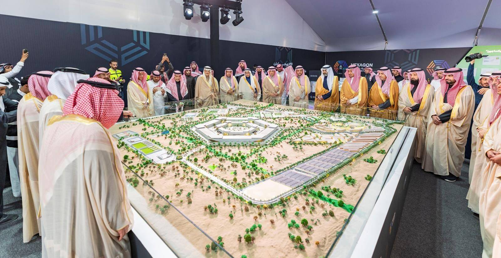 المملكة في موقع مثالي لقيادة استثمارات مراكز البيانات والذكاء الاصطناعي