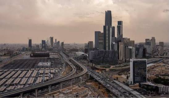 الاقتصاد السعودي غير النفطي يصمد أمام تداعيات «أزمة هرمز»