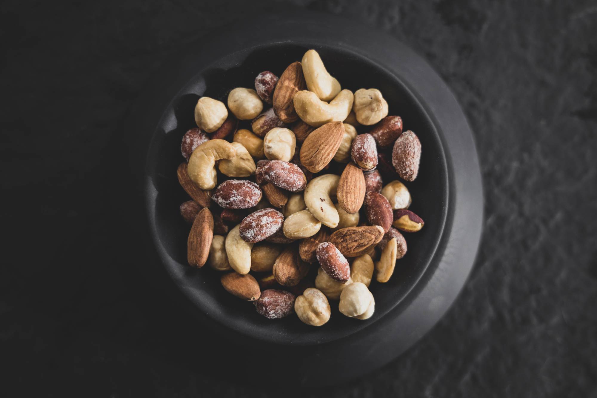أطعمة تعزز التركيز وتدعم صحة الدماغ... ماذا تختار؟