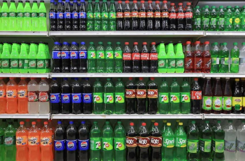 دراسة تحذر: المشروبات المحلاة بالسكر قد تزيد خطر سرطان المعدة 3 أضعاف