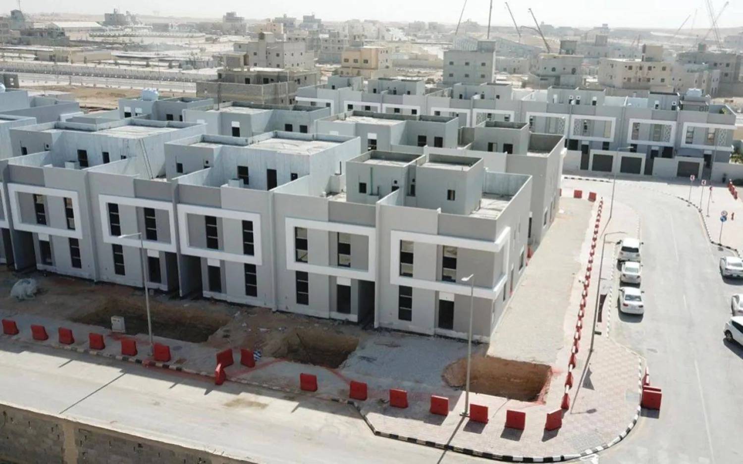 السعودية تضيّق منافذ تحايل رسوم الأراضي البيضاء: التطوير أو السداد