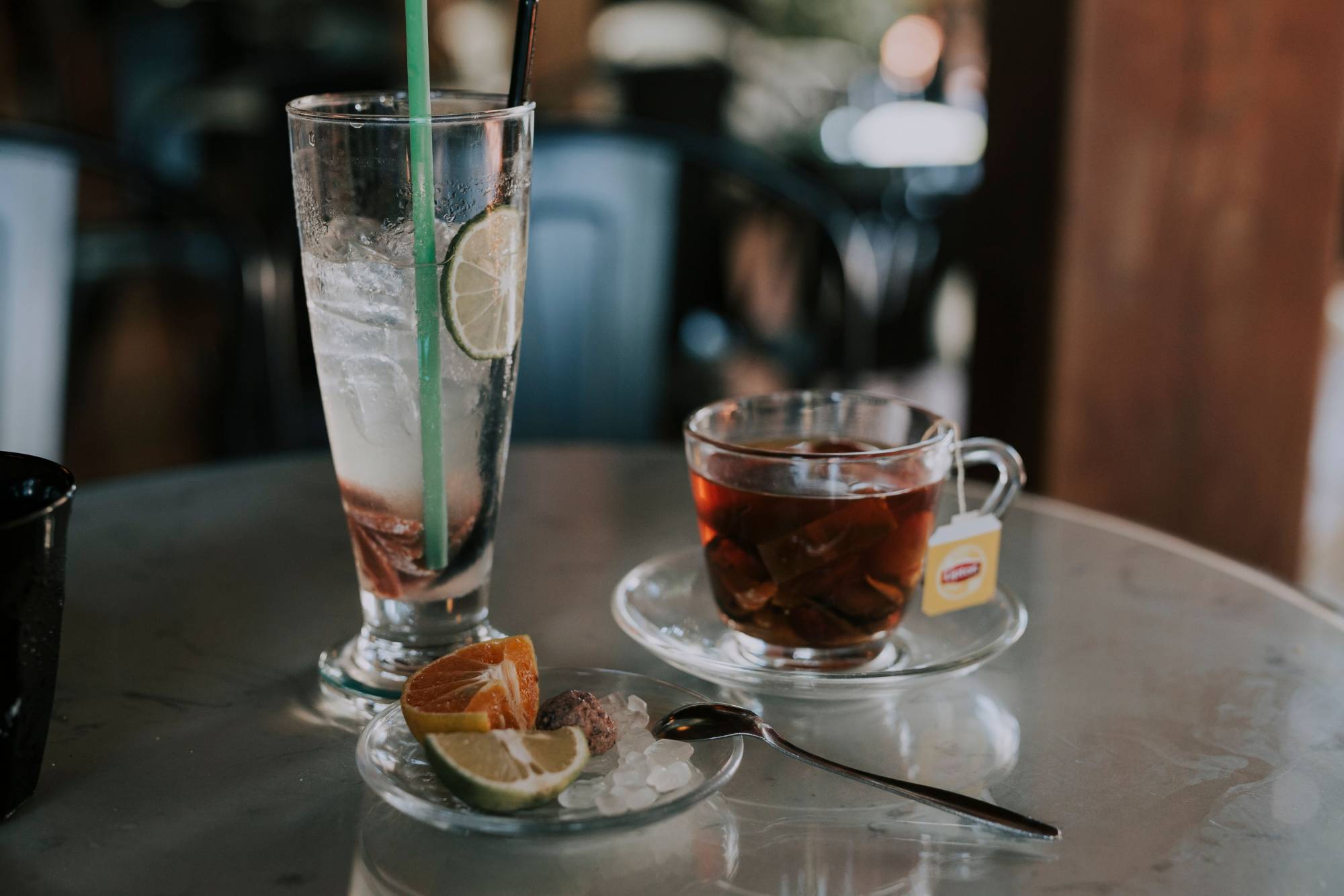 الشاي الساخن أم المثلج... أيهما أكثر فائدة للصحة؟