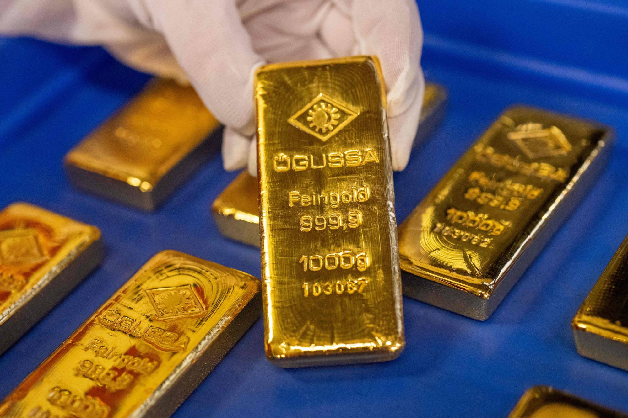 الذهب يستقر قرب 4380 دولاراً مع ترقب مسار التضخم والفائدة