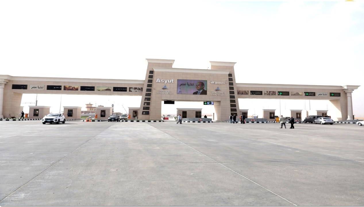 مدفوعات «الكارتة» تخصم من ارتياح مصريين لتطوير الطرق والمواصلات