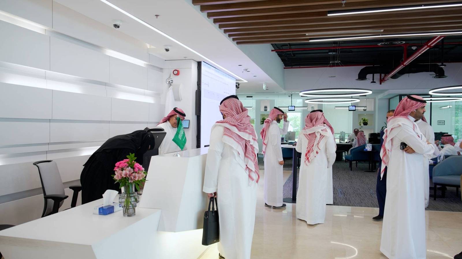 تشريع جديد يوسّع قاعدة الممارسين للتجارة ويدعم رواد الأعمال في السعودية